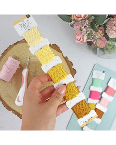 Lora Bailora - Set de fils à broder - Jaune - Stitch it