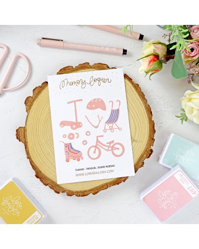 Dies - Sur roues - Little M | Lora Bailora