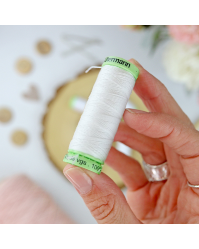 111-Bobine de fil à coudre polyester - 30m très résistant | Gütermann