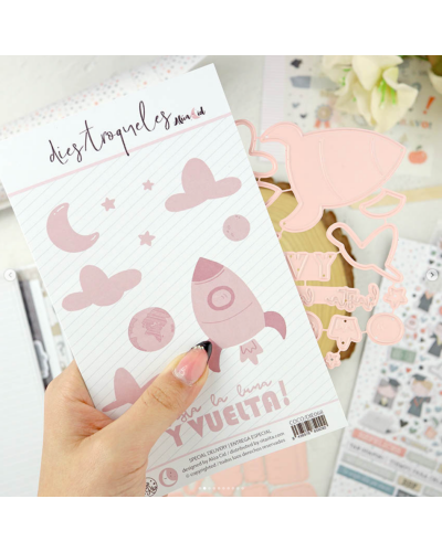 Dies - To the moon and back - Septiembre | Alúa Cid